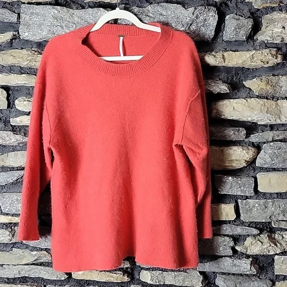 Women's Free People 100% cashmere orange sweater size large - Picture 1 of 9